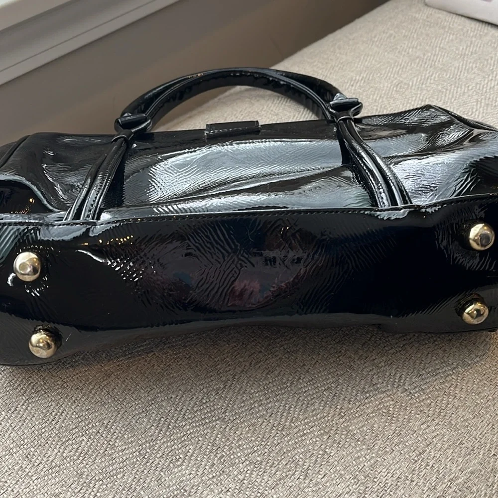 Vintage Black patent and brown patterned handbag in great condition